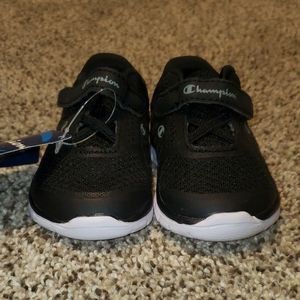 NWT Kid's Champion Shoes - 3W